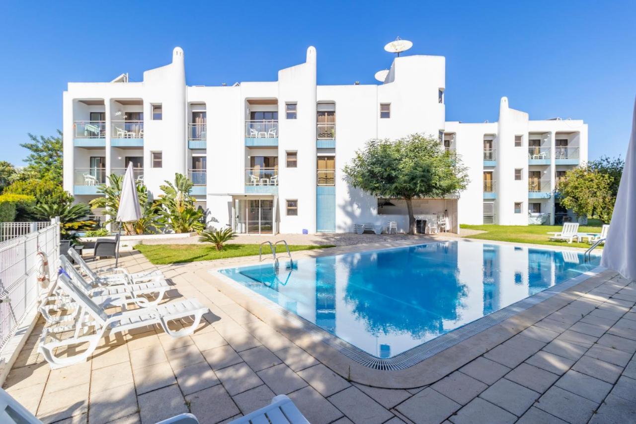 Zarco - Cosy Apartment In Vilamoura With A Balcony With View To The 2 Swimming Pools - Near The Beach & The Marina Quarteira Exterior photo