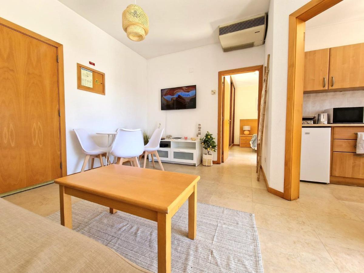 Zarco - Cosy Apartment In Vilamoura With A Balcony With View To The 2 Swimming Pools - Near The Beach & The Marina Quarteira Exterior photo