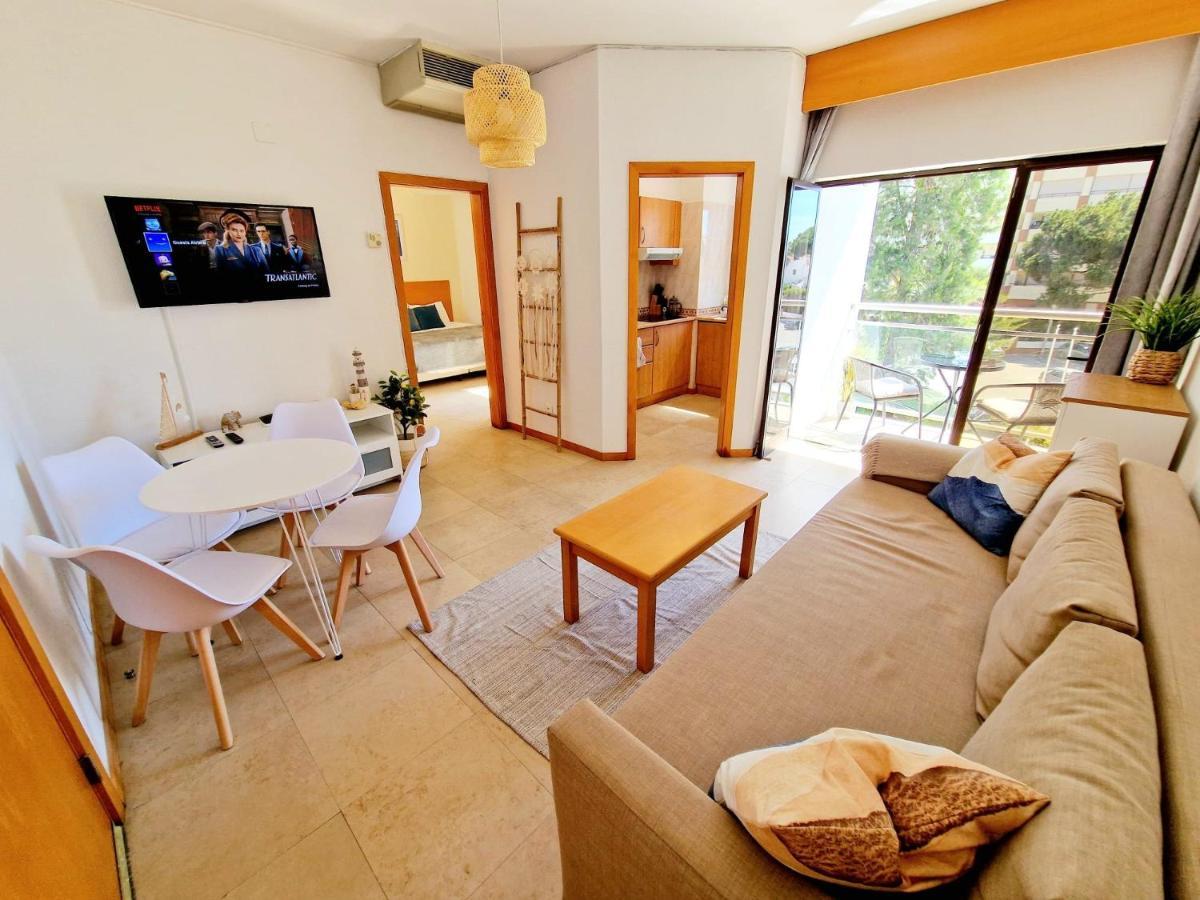 Zarco - Cosy Apartment In Vilamoura With A Balcony With View To The 2 Swimming Pools - Near The Beach & The Marina Quarteira Exterior photo