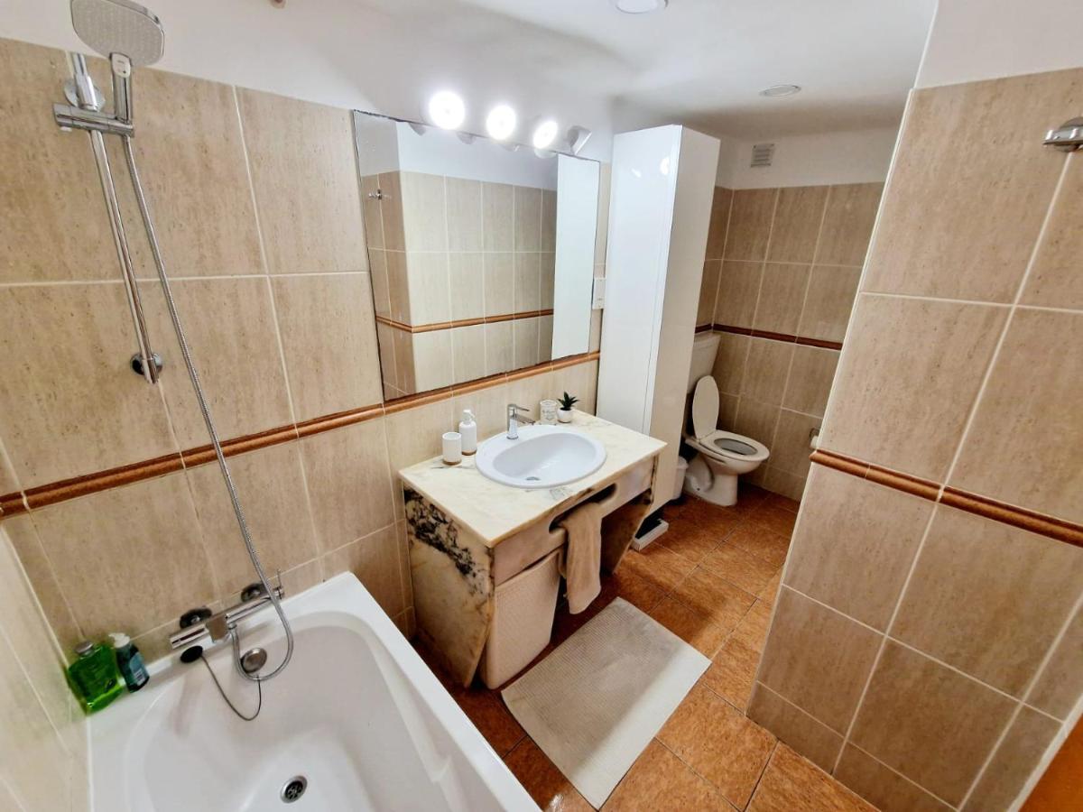 Zarco - Cosy Apartment In Vilamoura With A Balcony With View To The 2 Swimming Pools - Near The Beach & The Marina Quarteira Exterior photo